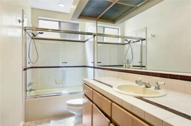 1927 Glendon Avenue 201, Los Angeles, CA 90025