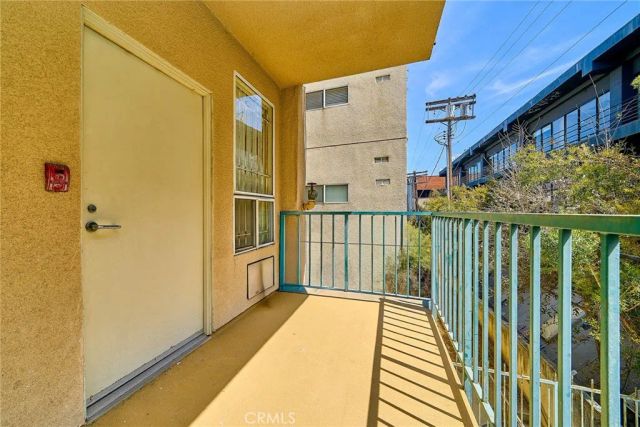 1927 Glendon Avenue 201, Los Angeles, CA 90025