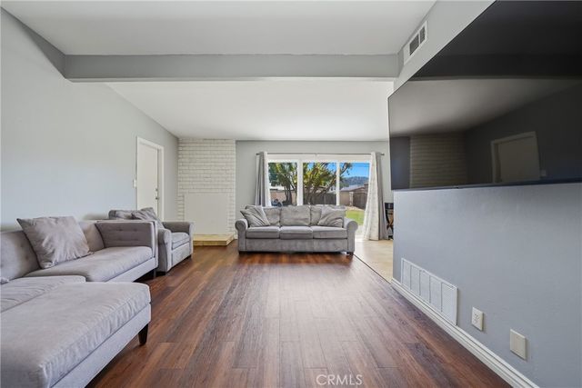 1996 Arthur Avenue, Pomona, CA 91768