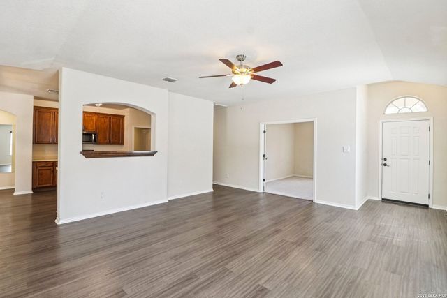 10723 Kobort, Helotes, TX 78023