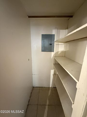 1137 E Adelaide Dr Unit 2, Tucson, AZ 85719