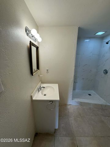1137 E Adelaide Dr Unit 2, Tucson, AZ 85719