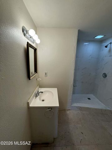 1137 E Adelaide Dr Unit 2, Tucson, AZ 85719