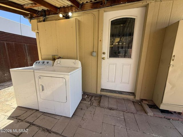 1137 E Adelaide Dr Unit 2, Tucson, AZ 85719