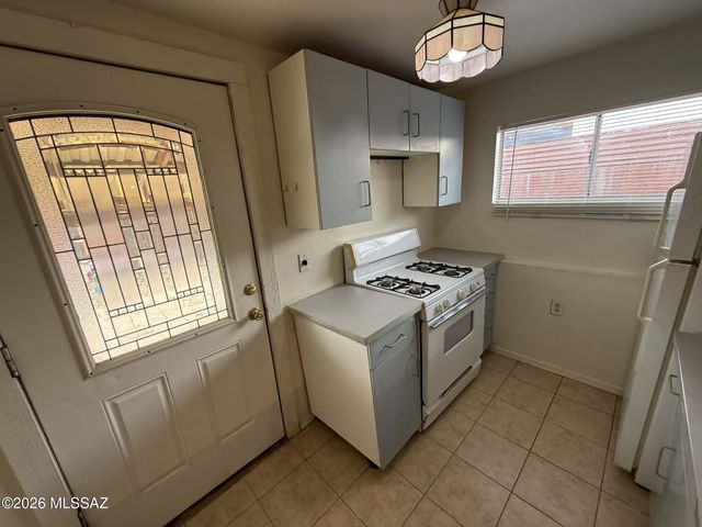 1137 E Adelaide Dr Unit 2, Tucson, AZ 85719