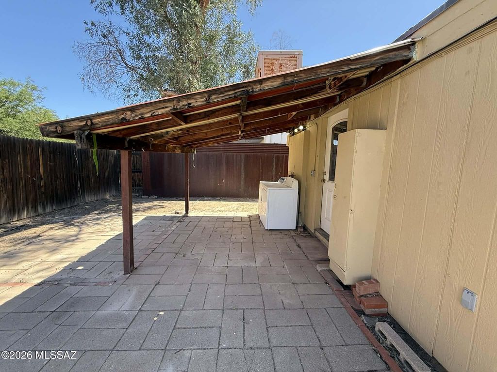 1137 E Adelaide Dr Unit 2, Tucson, AZ 85719