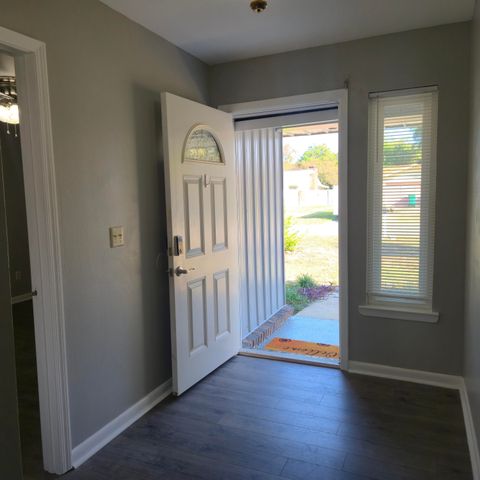 75 7th Avenue, Shalimar, FL 32579