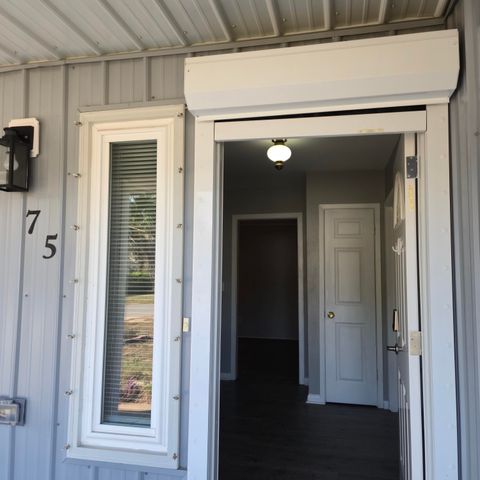 75 7th Avenue, Shalimar, FL 32579