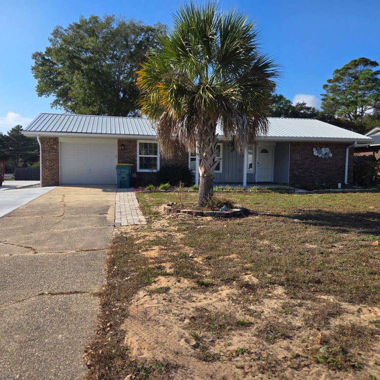 75 7th Avenue, Shalimar, FL 32579