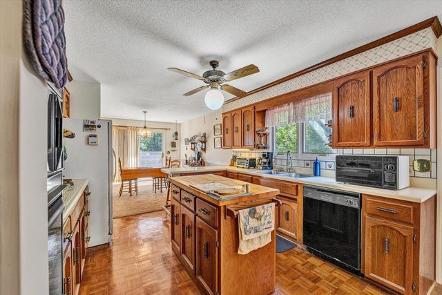 99 Raglin Branch LN, Ferrum, VA 24088