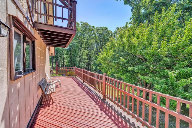 99 Raglin Branch LN, Ferrum, VA 24088