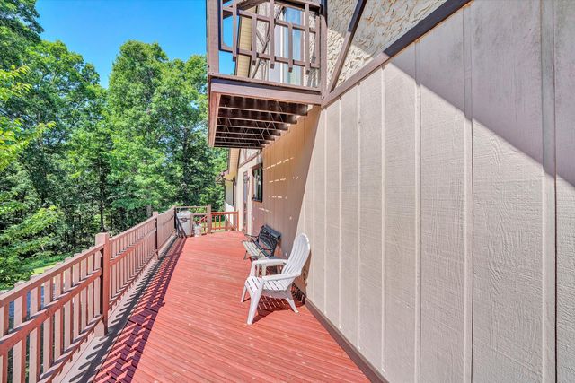 99 Raglin Branch LN, Ferrum, VA 24088