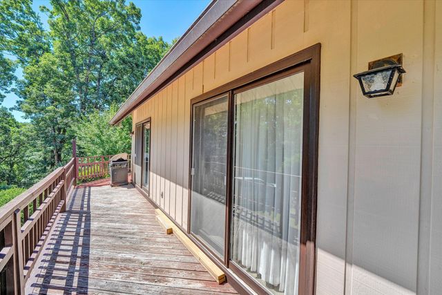 99 Raglin Branch LN, Ferrum, VA 24088