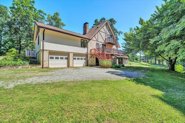 99 Raglin Branch LN, Ferrum, VA 24088