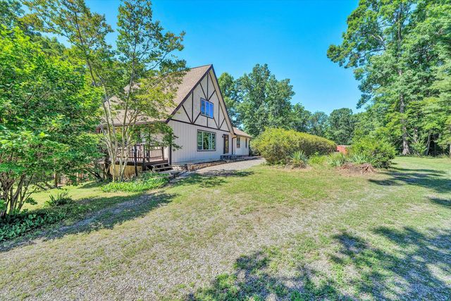 99 Raglin Branch LN, Ferrum, VA 24088