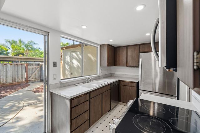 194 Oak Brook Circle, San Jose, CA 95139