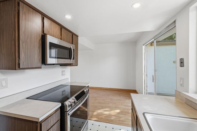 194 Oak Brook Circle, San Jose, CA 95139