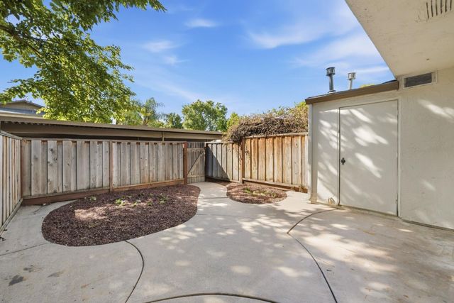 194 Oak Brook Circle, San Jose, CA 95139