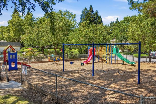 194 Oak Brook Circle, San Jose, CA 95139