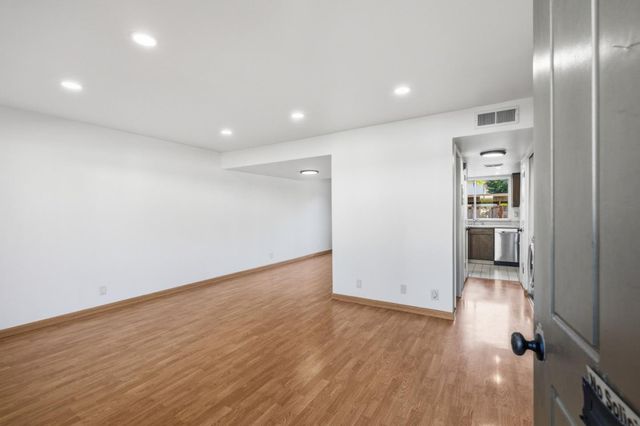 194 Oak Brook Circle, San Jose, CA 95139