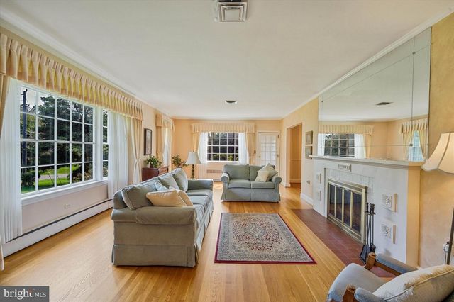 6433 VALE ST, Alexandria, VA 22312