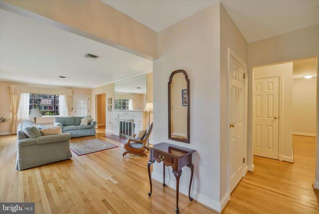 6433 VALE ST, Alexandria, VA 22312