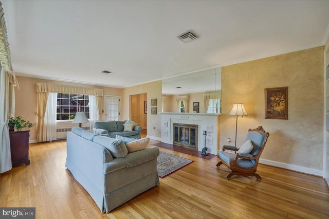 6433 VALE ST, Alexandria, VA 22312