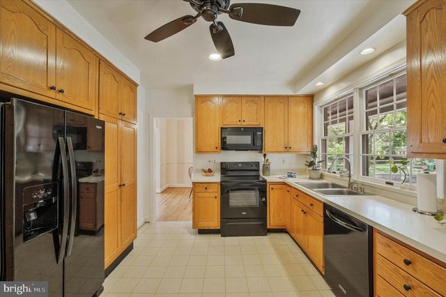 6433 VALE ST, Alexandria, VA 22312