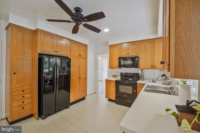 6433 VALE ST, Alexandria, VA 22312