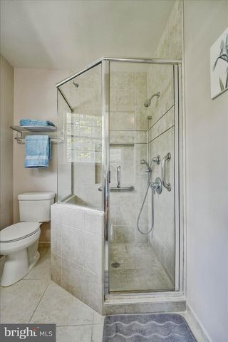 6433 VALE ST, Alexandria, VA 22312