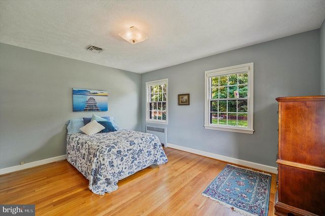 6433 VALE ST, Alexandria, VA 22312