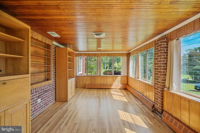 6433 VALE ST, Alexandria, VA 22312