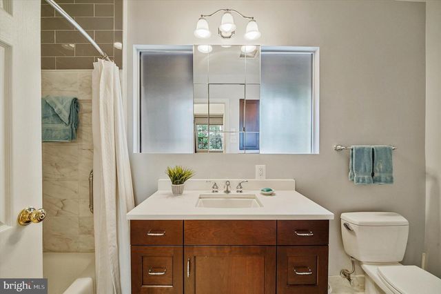6433 VALE ST, Alexandria, VA 22312