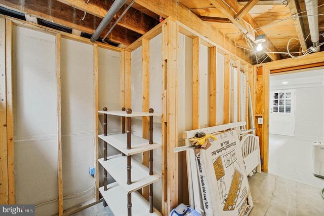 6433 VALE ST, Alexandria, VA 22312