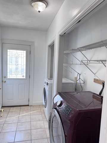 97 Sylvan St. 7, Danvers, MA 01923