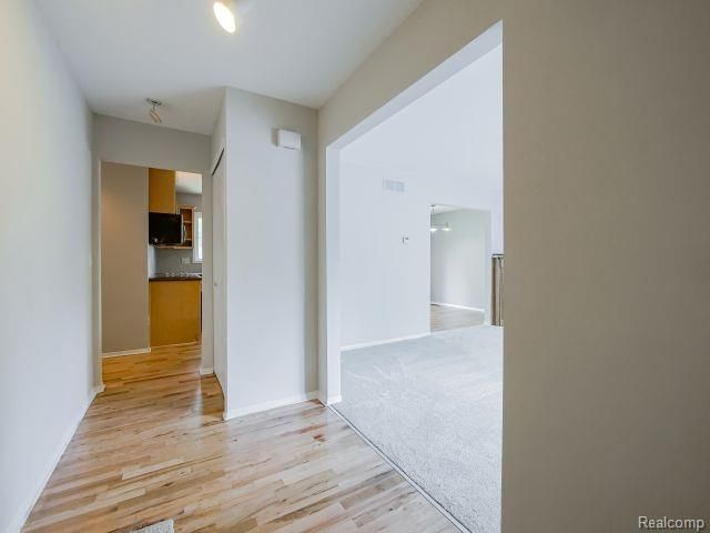 21728 Ruth Street, Farmington, MI 48336