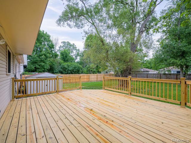 21728 Ruth Street, Farmington, MI 48336