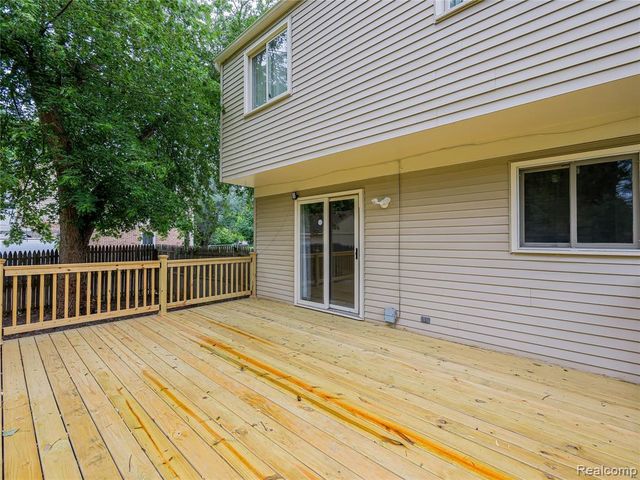 21728 Ruth Street, Farmington, MI 48336