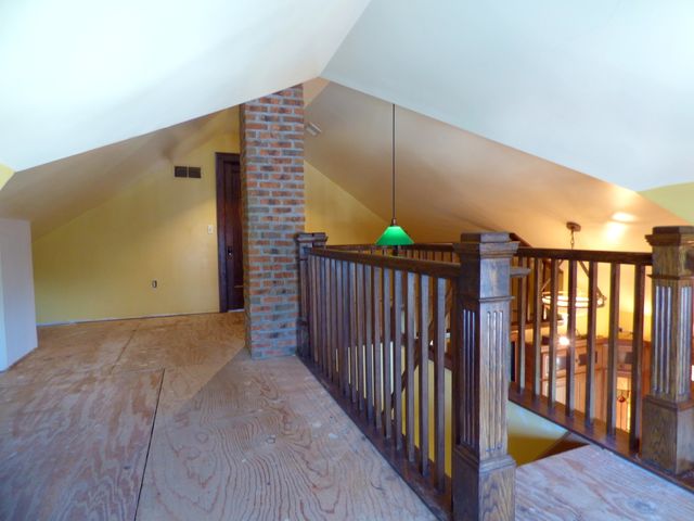 121 Monroe Avenue, Elgin, IL 60123