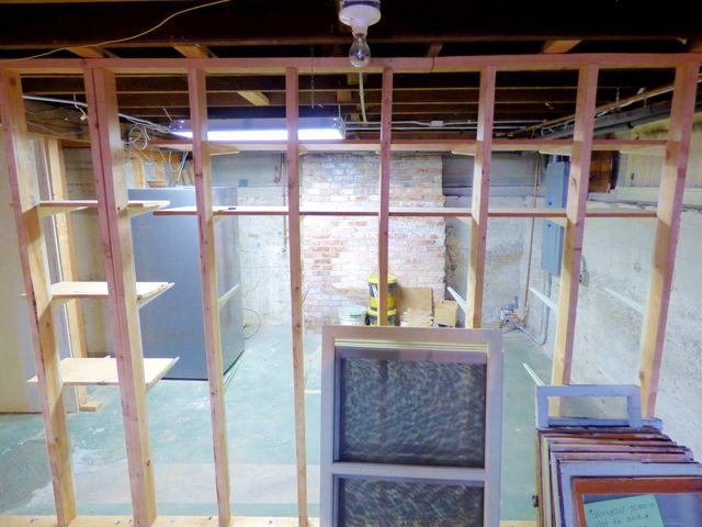 121 Monroe Avenue, Elgin, IL 60123