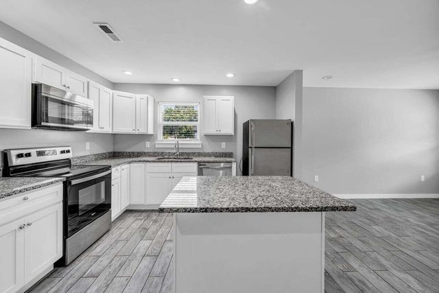 170 Marion Farms Drive, Jasper, TN 37347