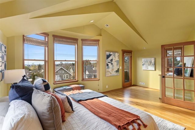 1524 10th Avenue W, Seattle, WA 98119