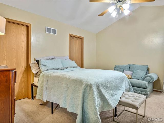 518 Deer Creek Road, O'fallon, IL 62269