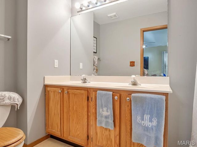 518 Deer Creek Road, O'fallon, IL 62269