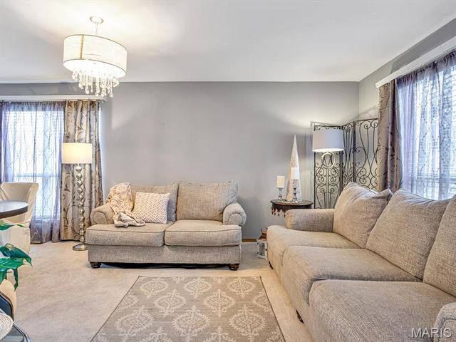 518 Deer Creek Road, O'fallon, IL 62269