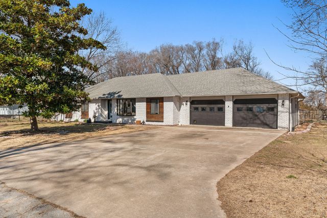 109 W Oak Street, Nixa, MO 65714