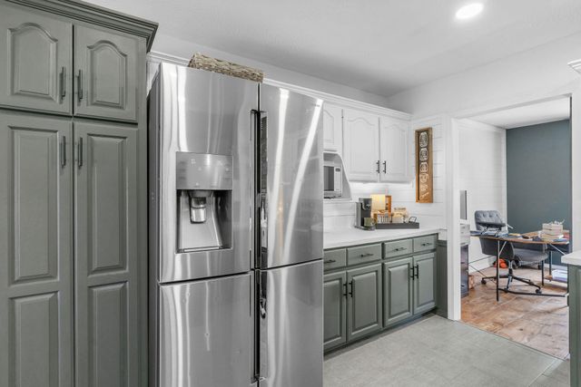 109 W Oak Street, Nixa, MO 65714