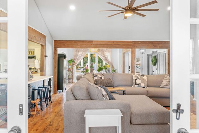 109 W Oak Street, Nixa, MO 65714