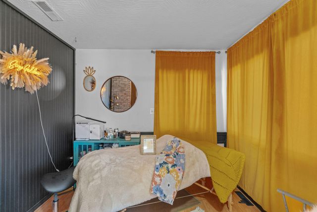 109 W Oak Street, Nixa, MO 65714