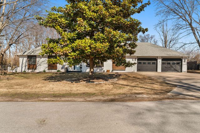 109 W Oak Street, Nixa, MO 65714